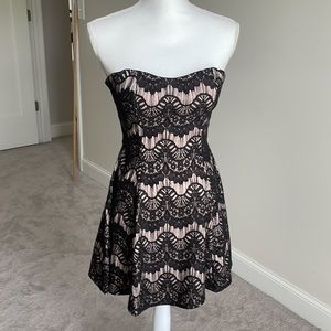 NWOT strapless dress